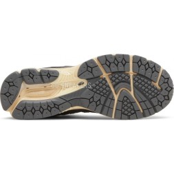 New Balance 2002R Phantom