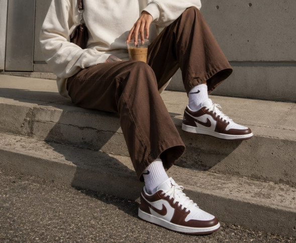 Женские кроссовки Nike Air Jordan 1 Low Leather Brown/White