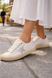 Golden Goose V-Star 2 Distressed Sneakers Leather White