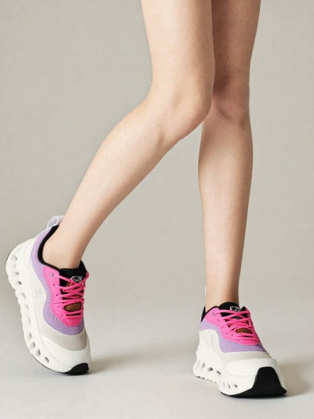Женские кроссовки On Running Cloudtilt Pink/White